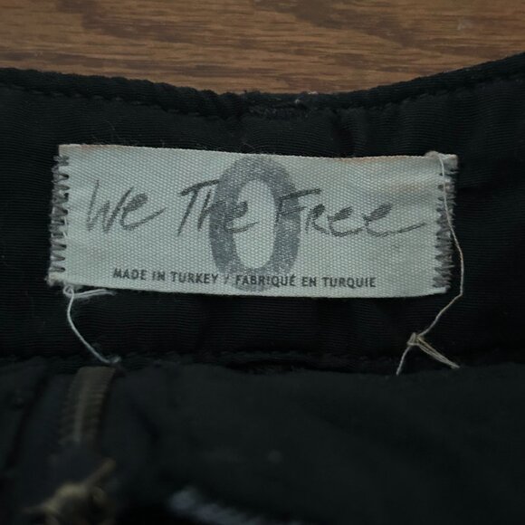 Free People We The Free Emmy Denim Mini Wrap Skort Size 0 Washed Black Raw Hem - Picture 6 of 11